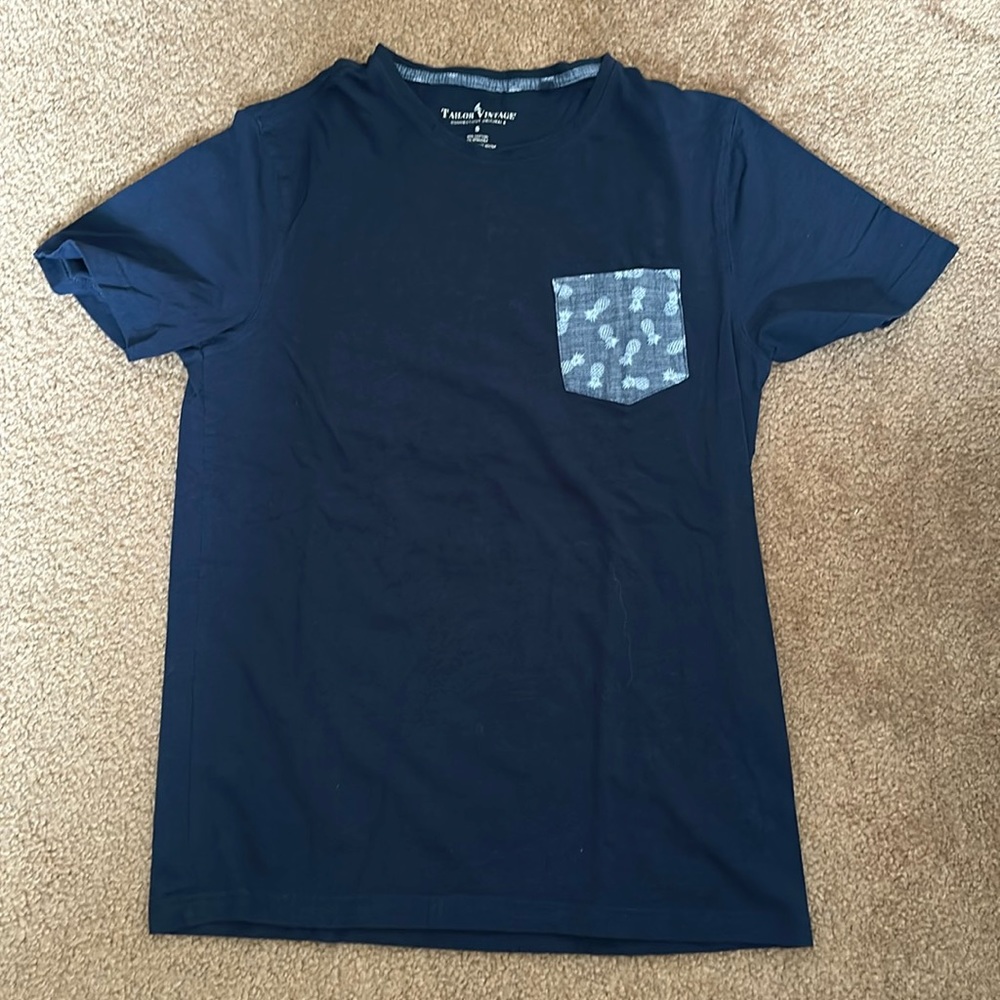 Pineapple Pocket Tshirt
